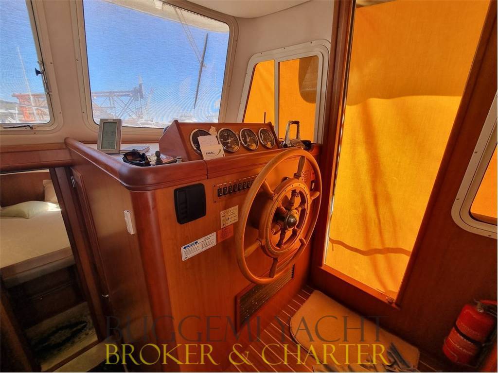 Mainship 400 trawlers