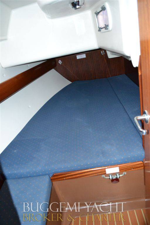 Bavaria 37 cruiser