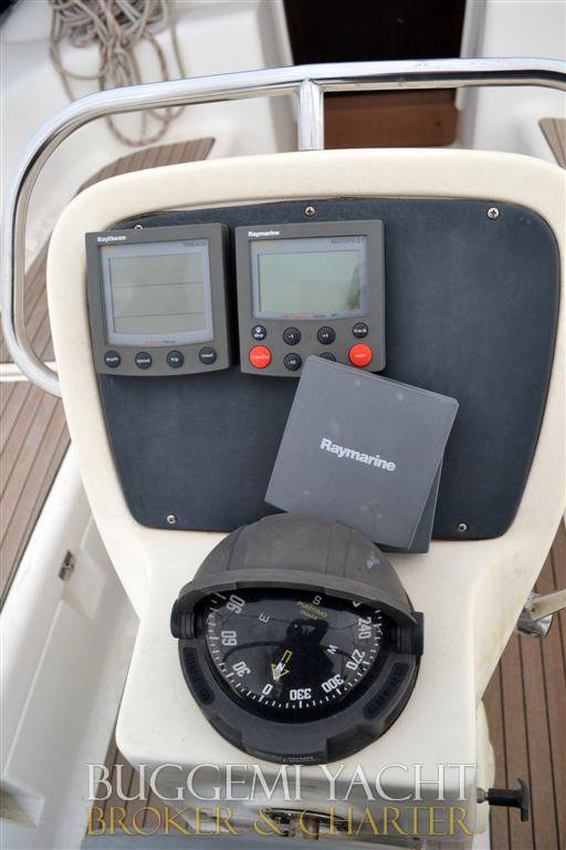 Bavaria 37 cruiser