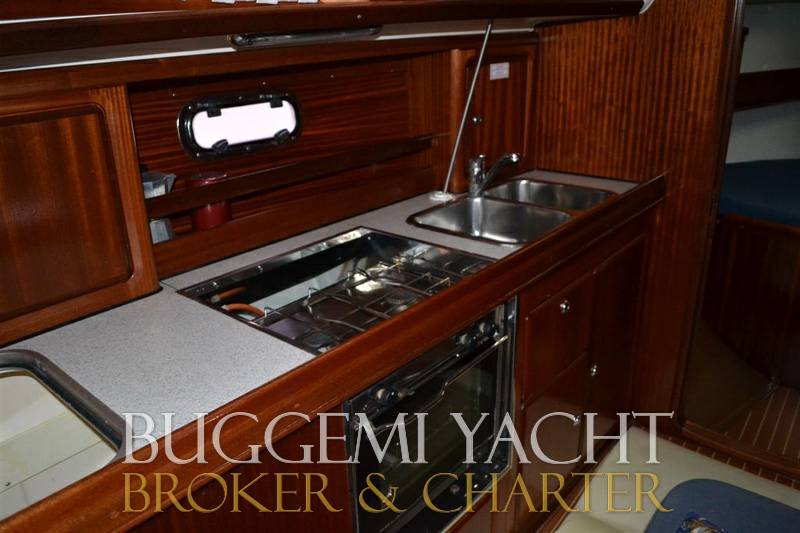 Bavaria 37 cruiser