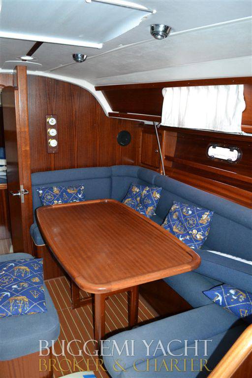 Bavaria 37 cruiser