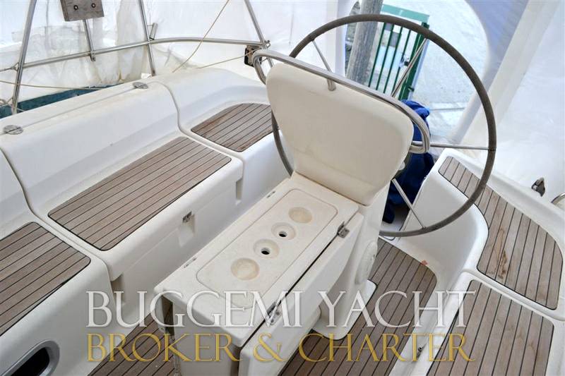 Bavaria 37 cruiser