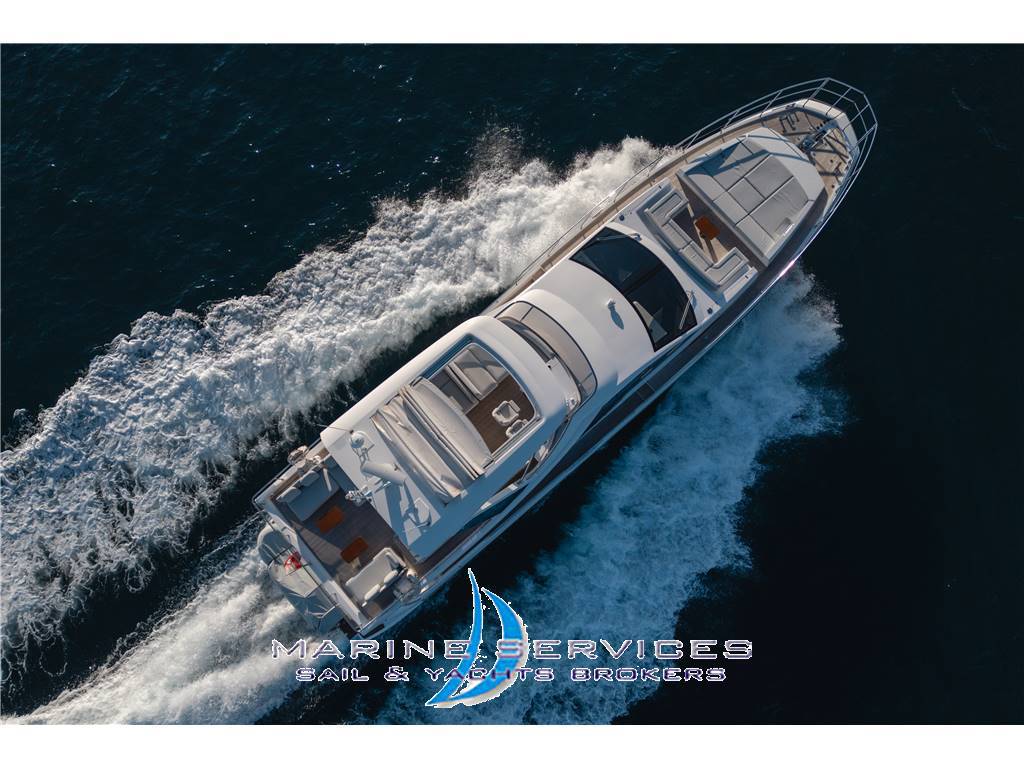 Azimut 72 fly