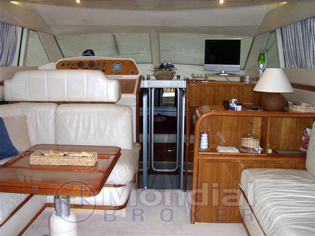 Azimut 43 fly