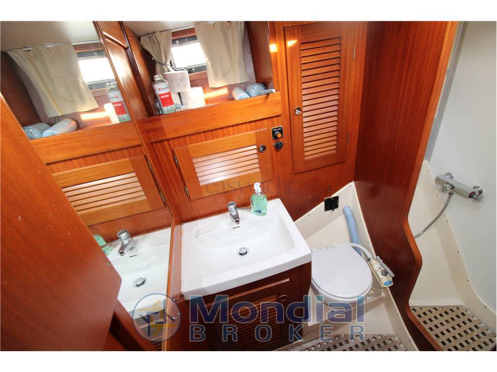 Hallberg rassy 42