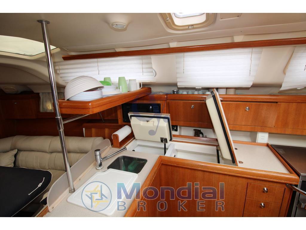Hunter marine 386