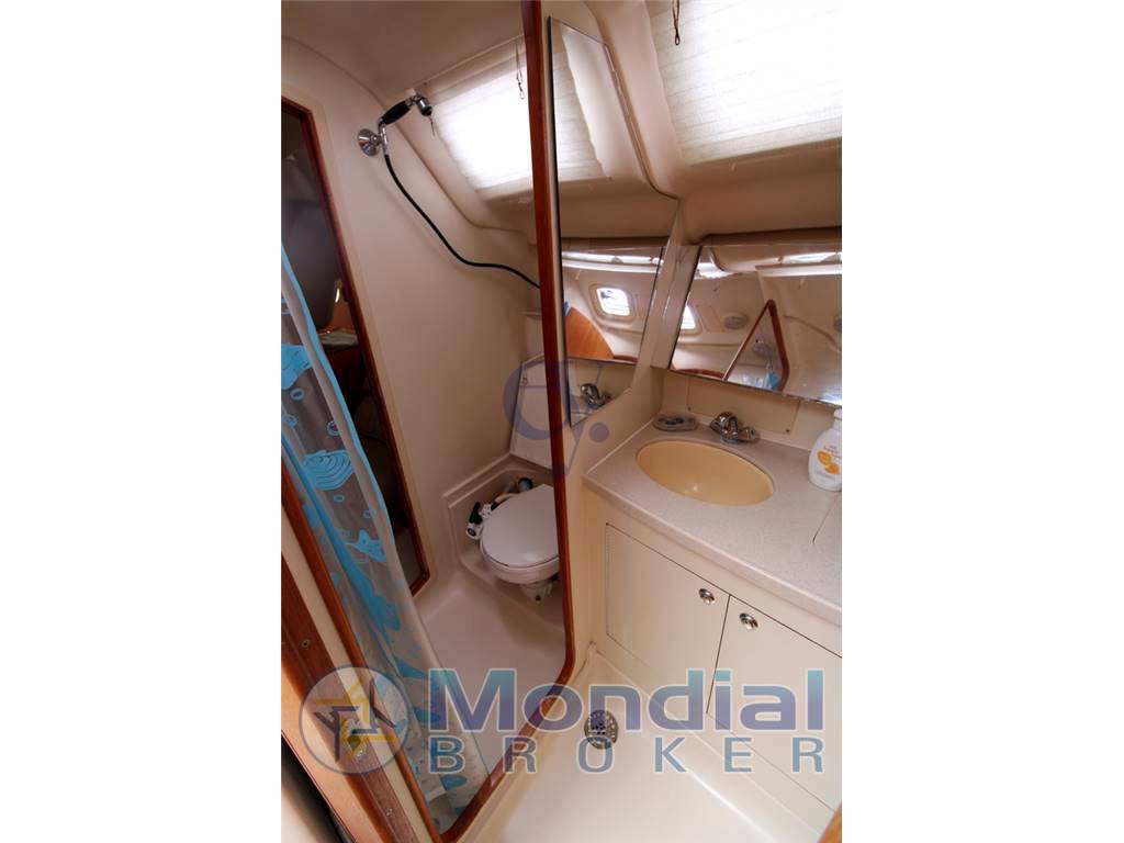 Hunter marine 386