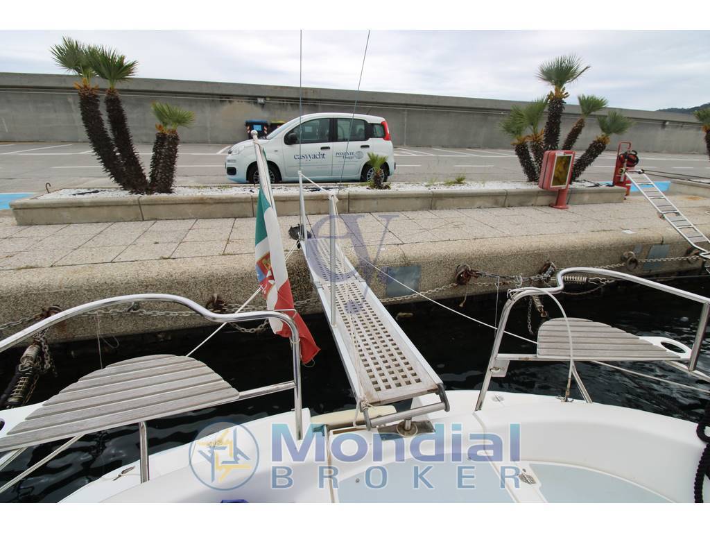 Hunter marine 386