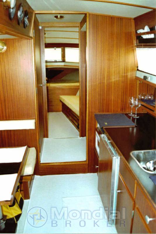 Coronet Oceanfarer 32