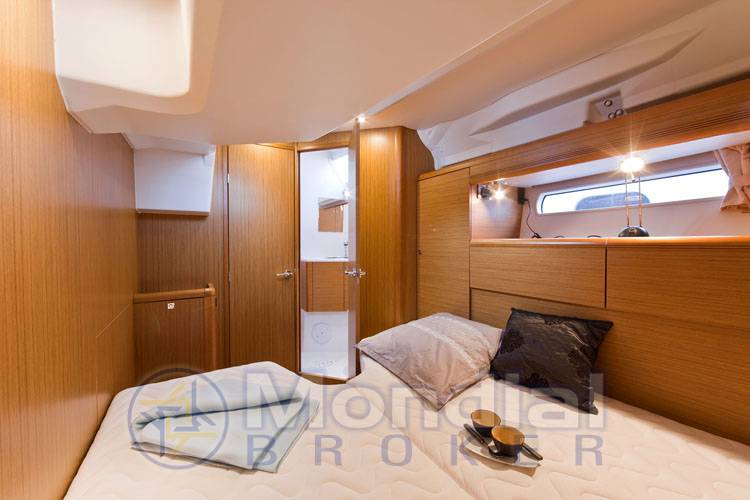 Jeanneau J53