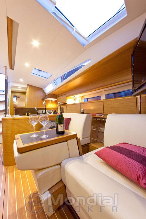 Jeanneau J53