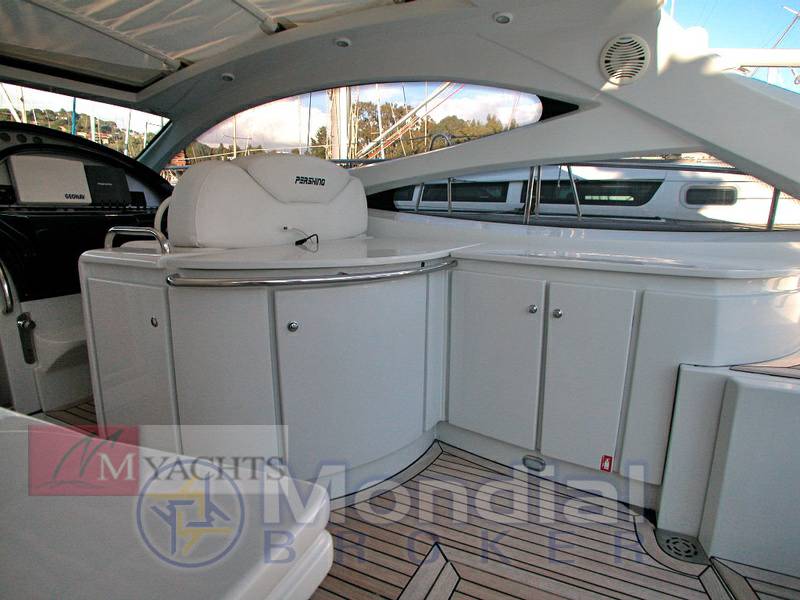 Pershing 52