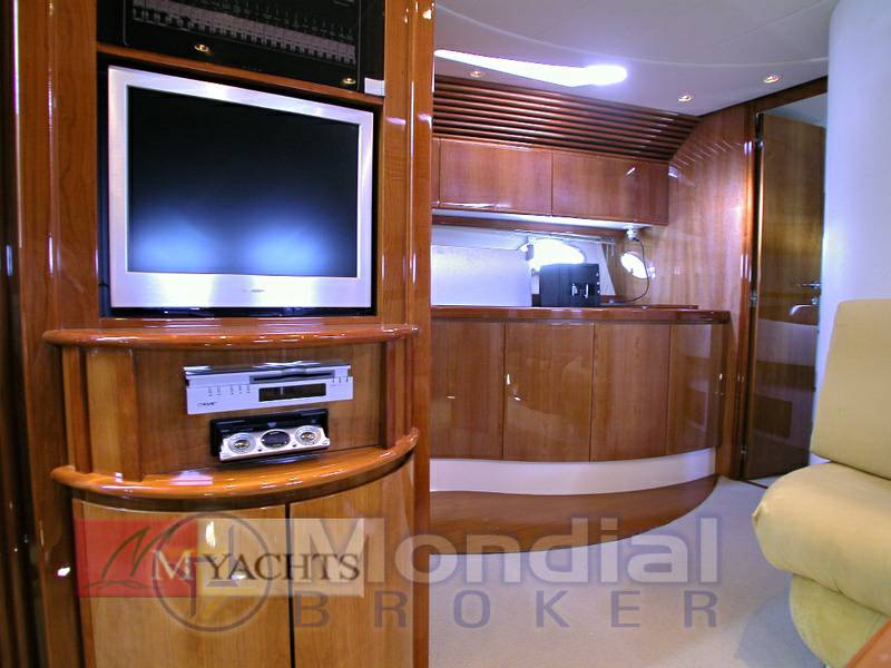 Pershing 52