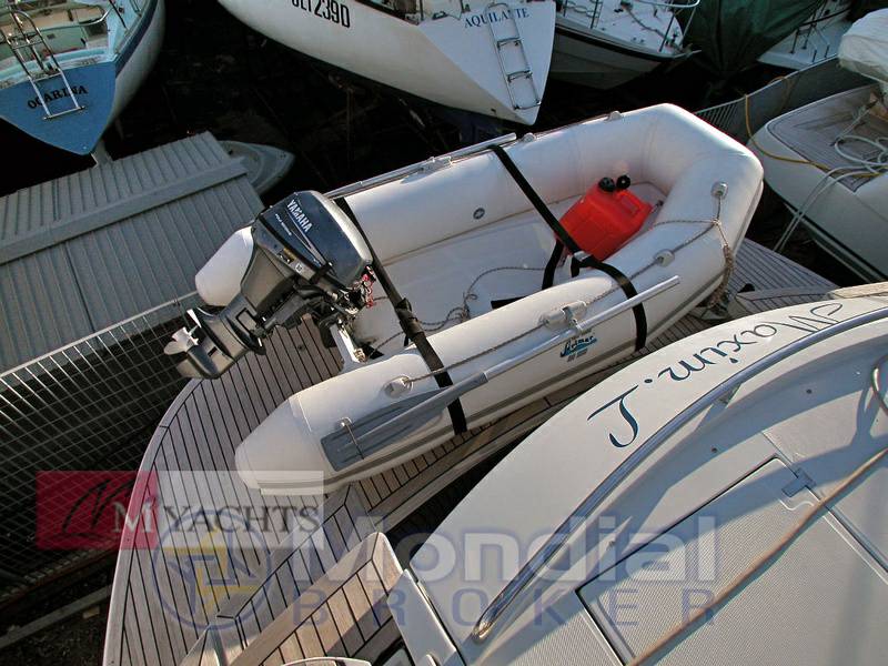 Pershing 52