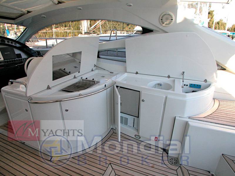 Pershing 52