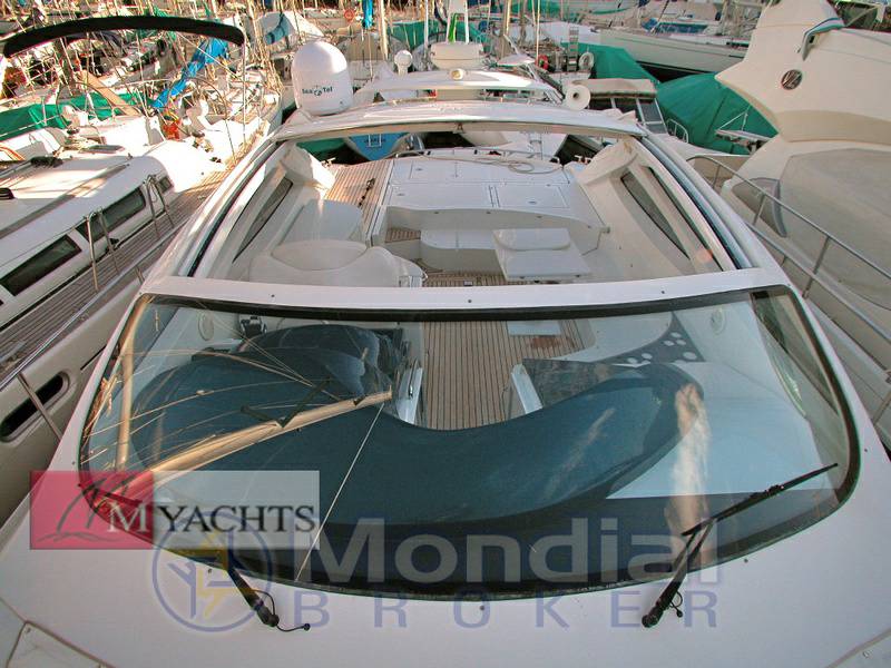 Pershing 52