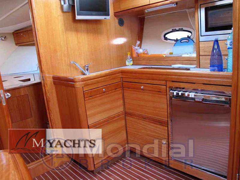 Bavaria 37