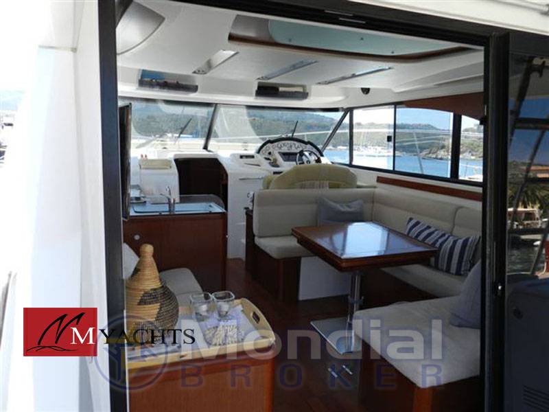 Beneteau Antares 42 fly