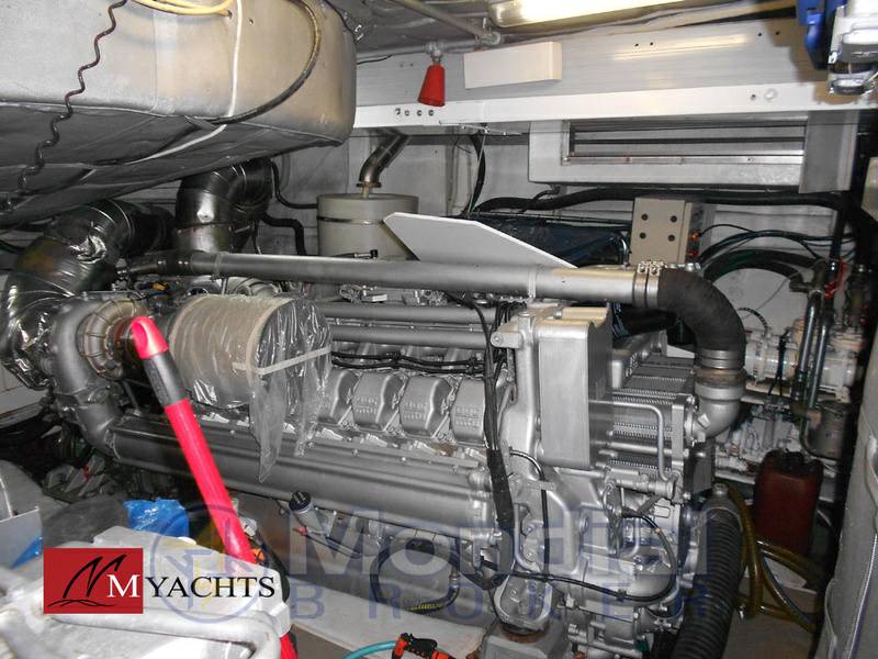 Pershing 88