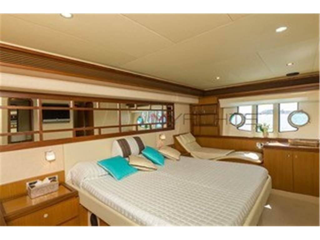 Ferretti 630