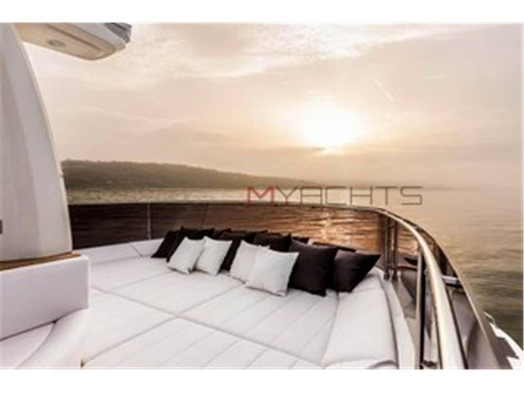Ferretti 92