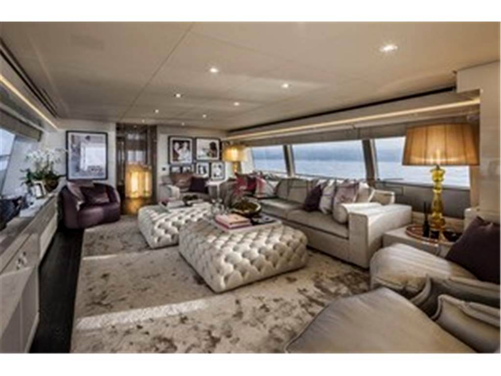 Ferretti 92