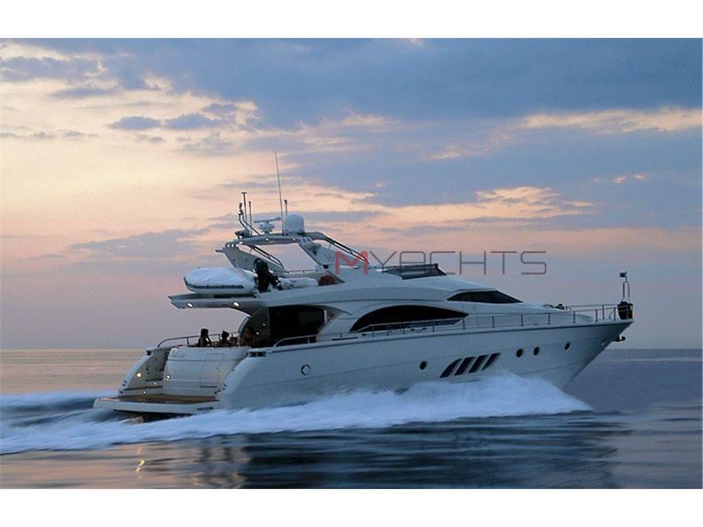Dominator yachts 68