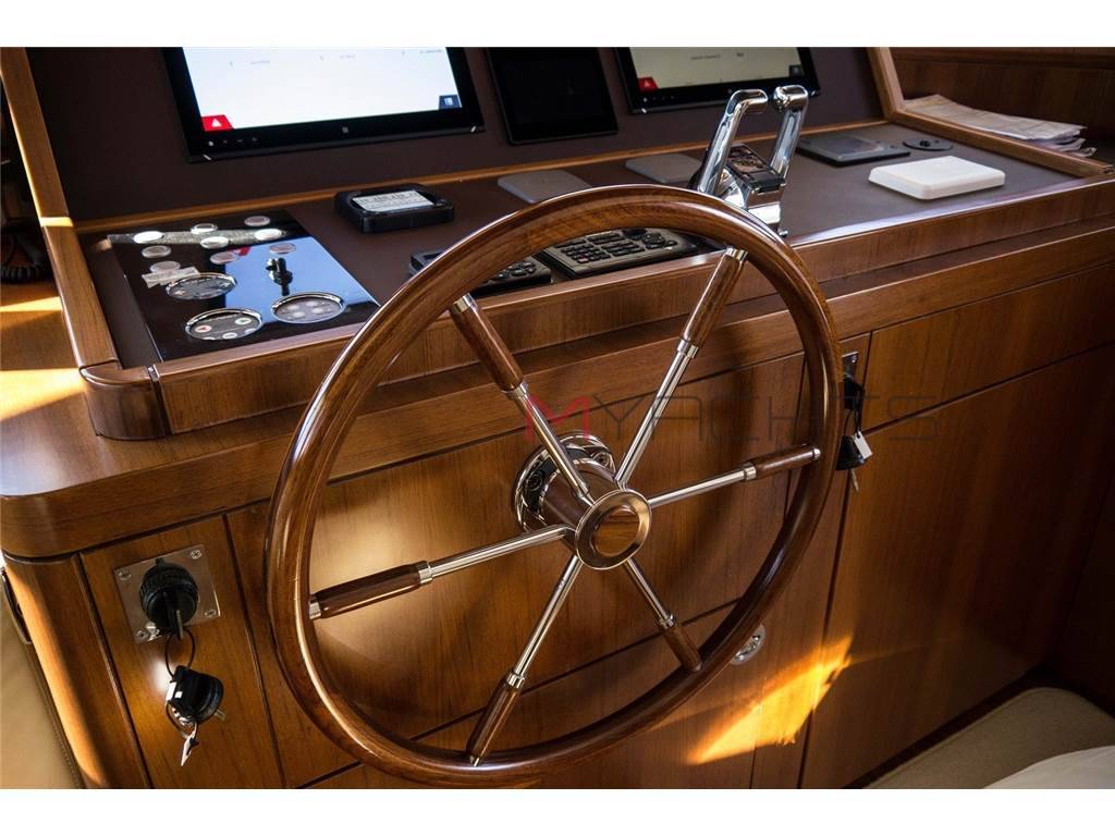 Favaro yachts Yacht a motore 23 m con equipaggio