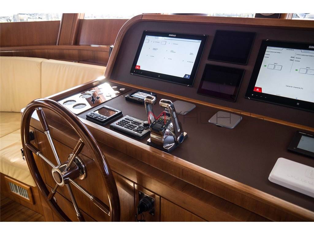 Favaro yachts Yacht a motore 23 m con equipaggio