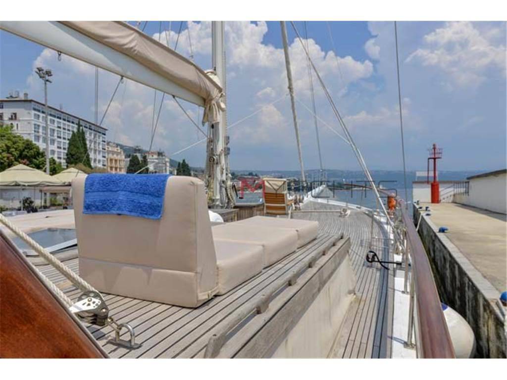Turkish gulet Motor sail summer
