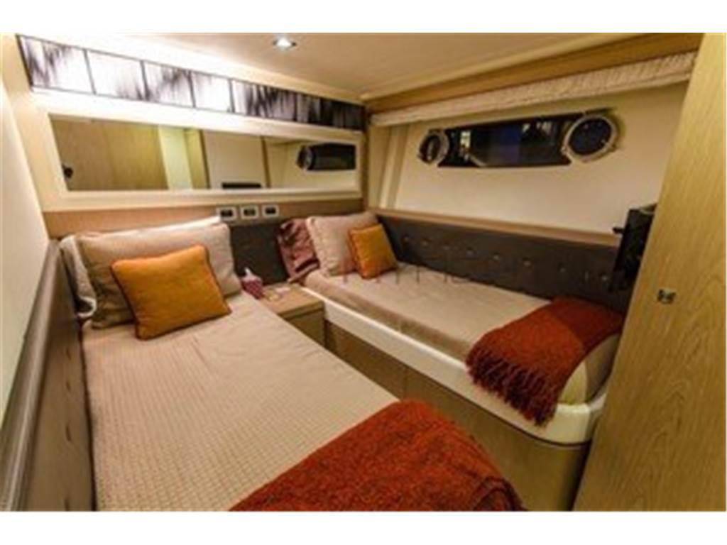 Ferretti 75 ft