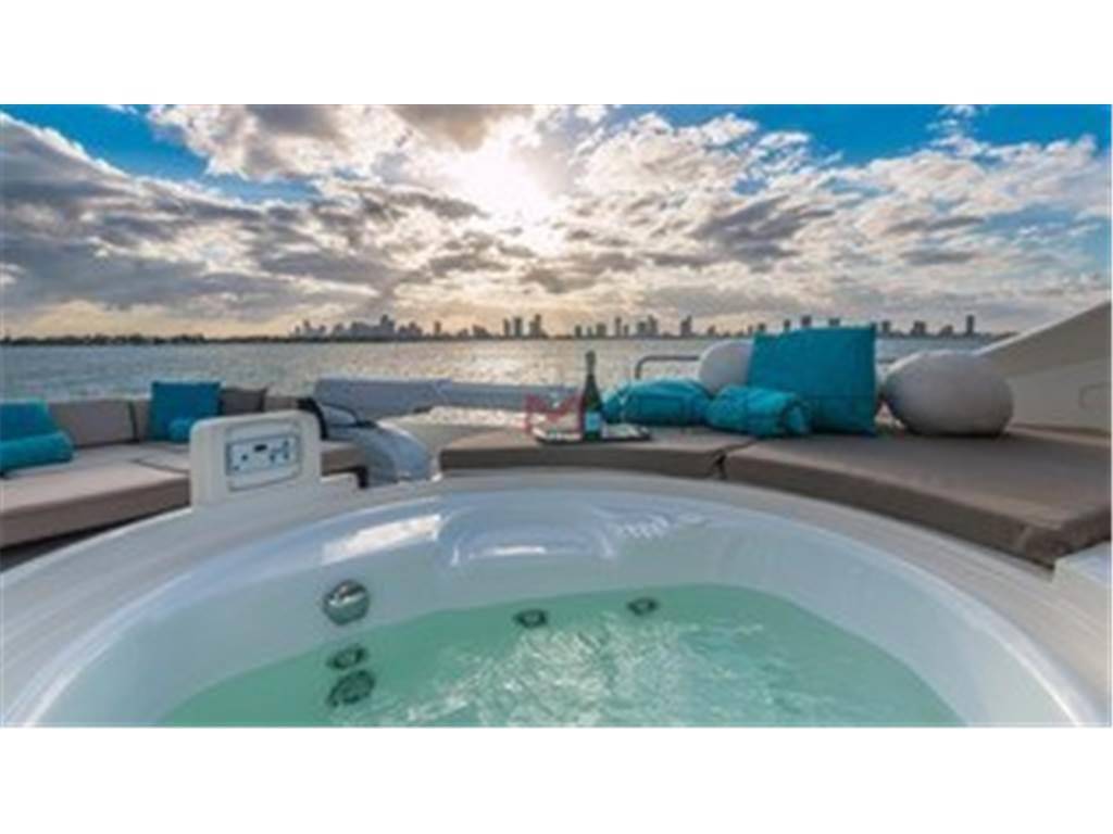 Ferretti 88ft