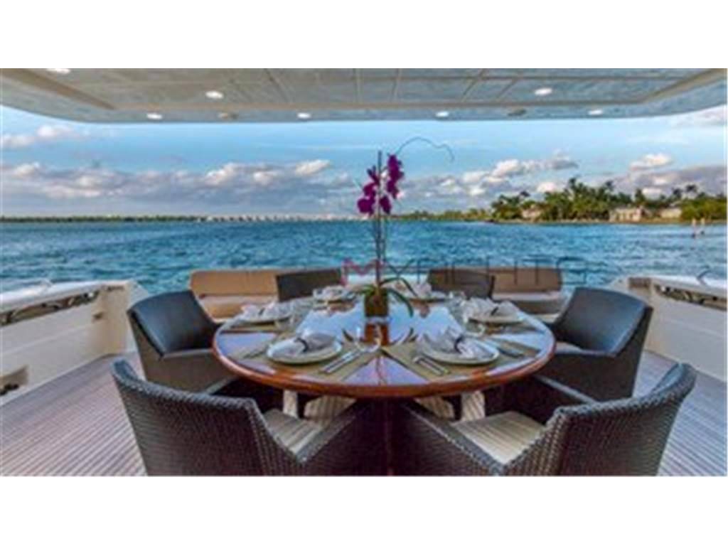Ferretti 88ft