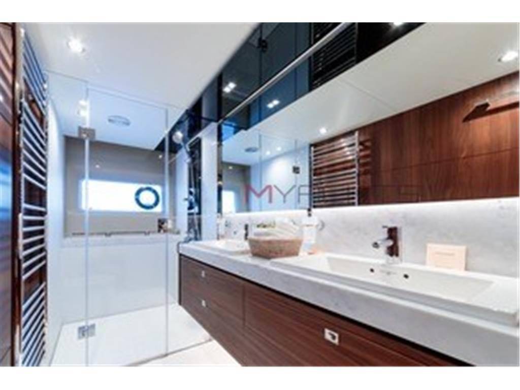 Princess 74 ft