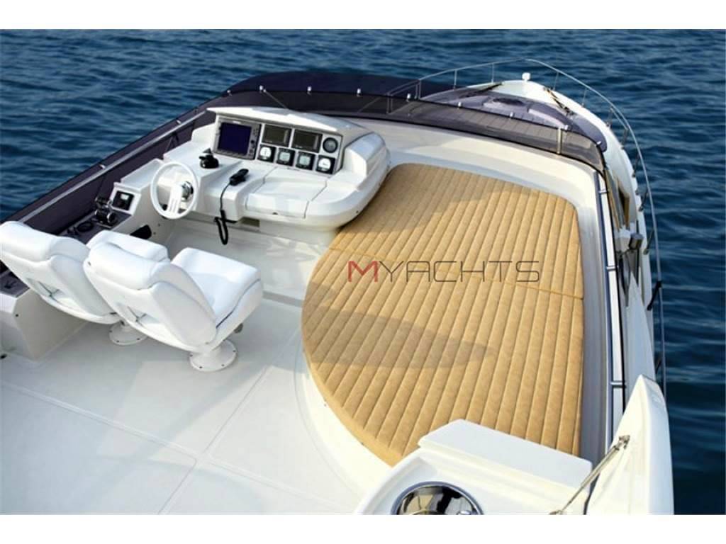 Dominator 62