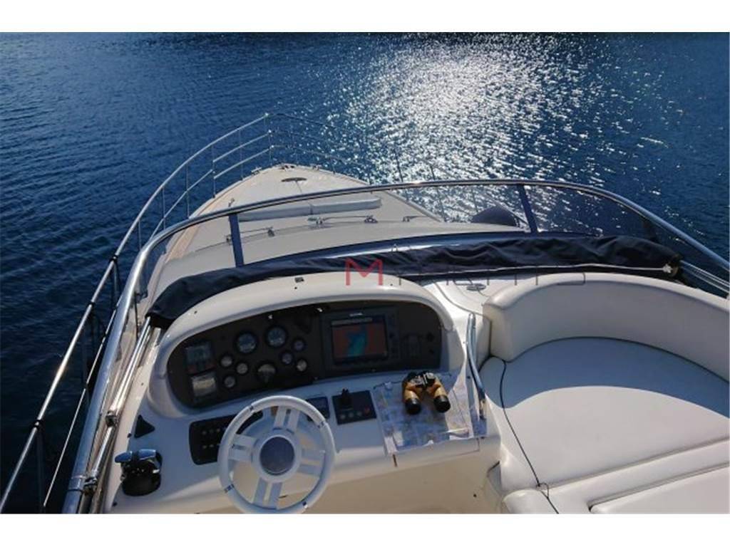 Azimut 62