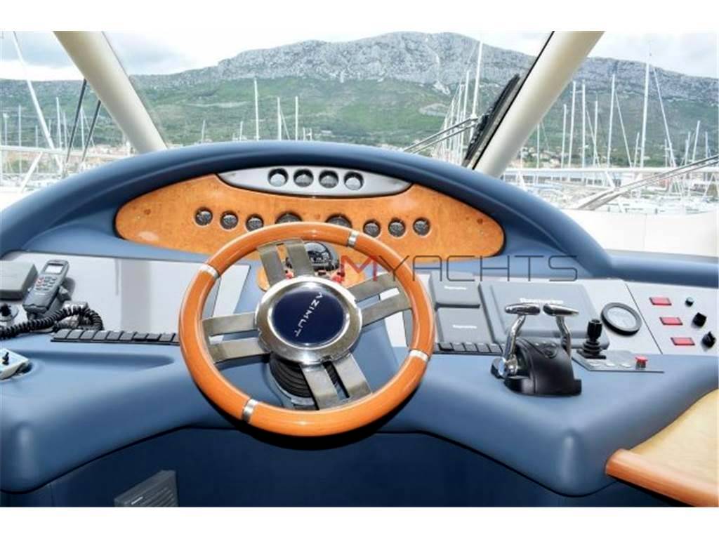 Azimut 62