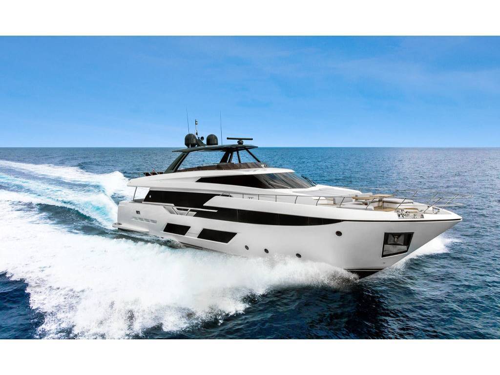 Ferretti 920