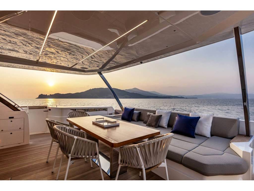 Ferretti 920