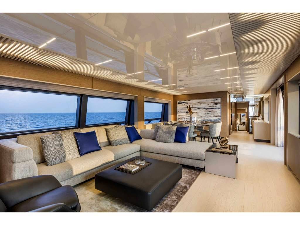 Ferretti 920