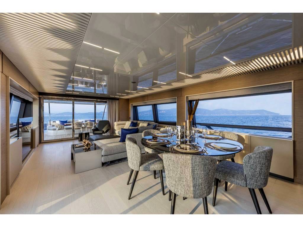 Ferretti 920