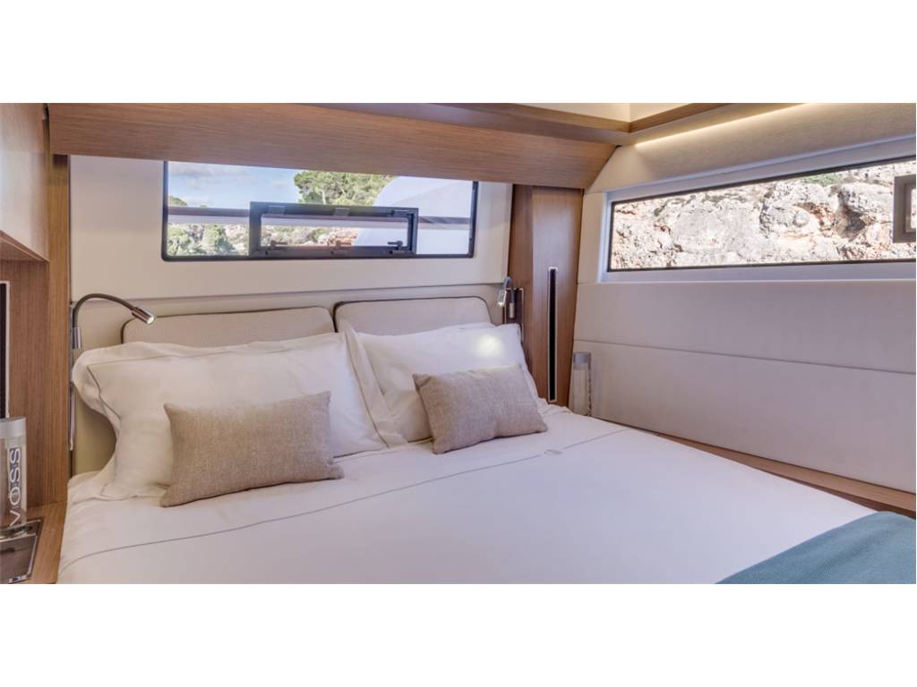 Lagoon 50