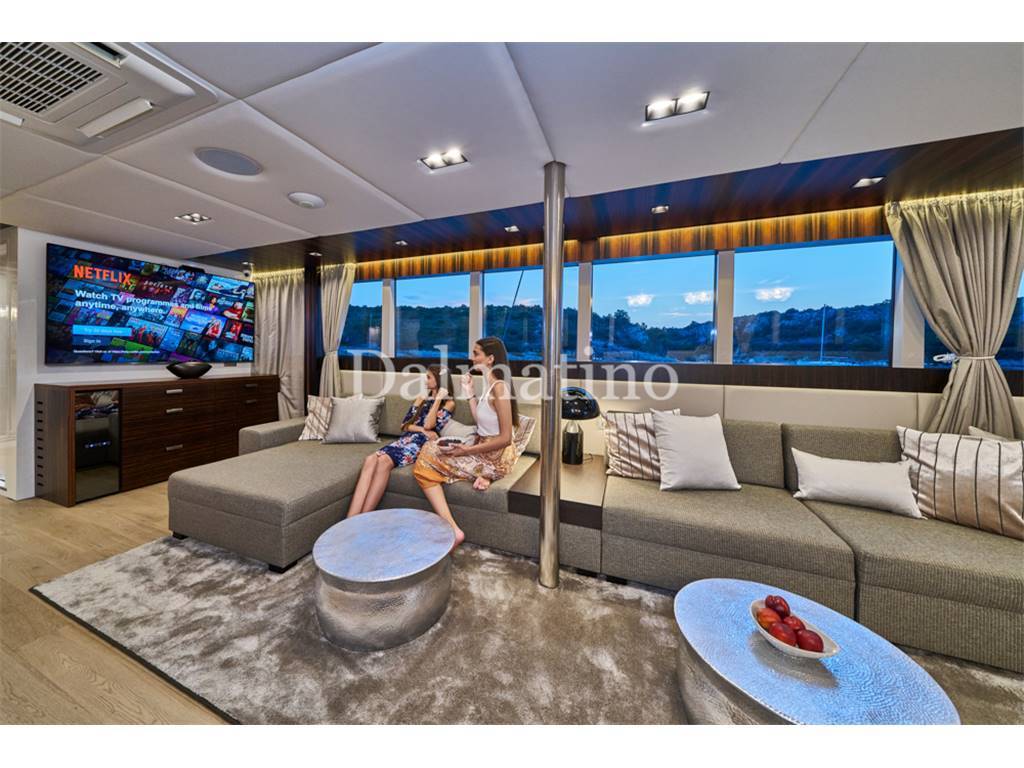Custom Yacht a vela 43 metri con equipaggio