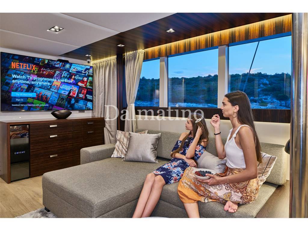Custom Yacht a vela 43 metri con equipaggio