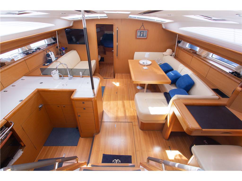 Jeanneau 53