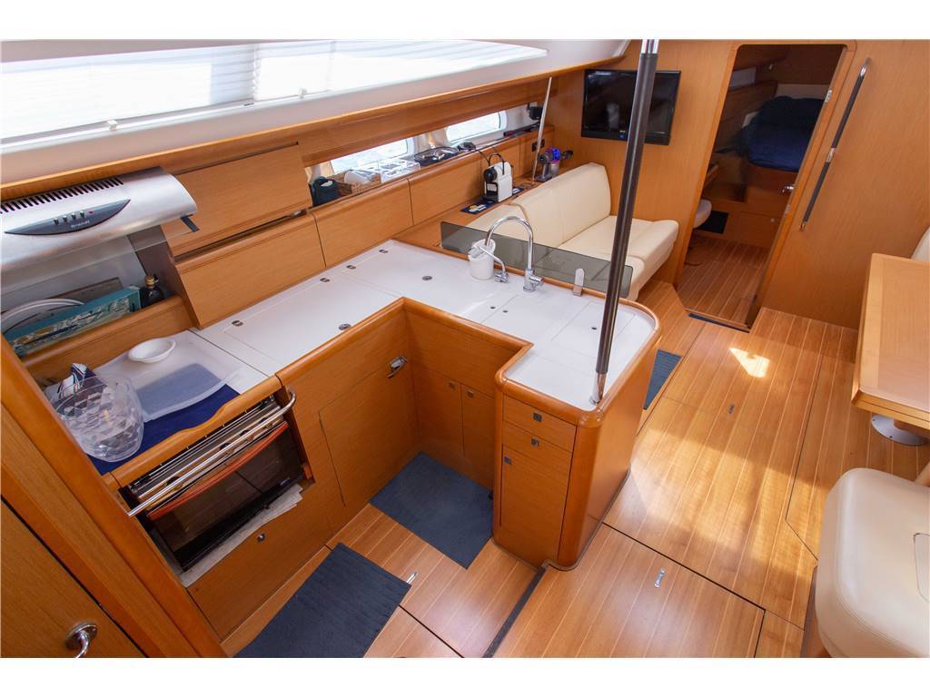 Jeanneau 53