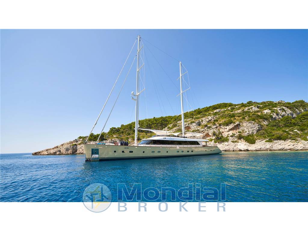 Custom Yacht a vela mal
