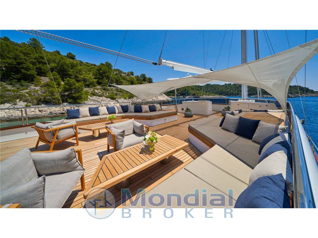 Custom Yacht a vela mal