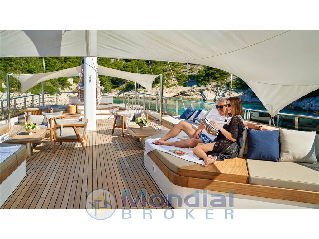 Custom Yacht a vela mal