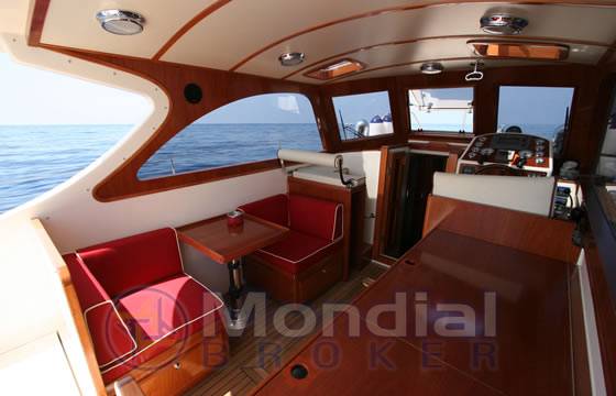 Rose island Lobster 38